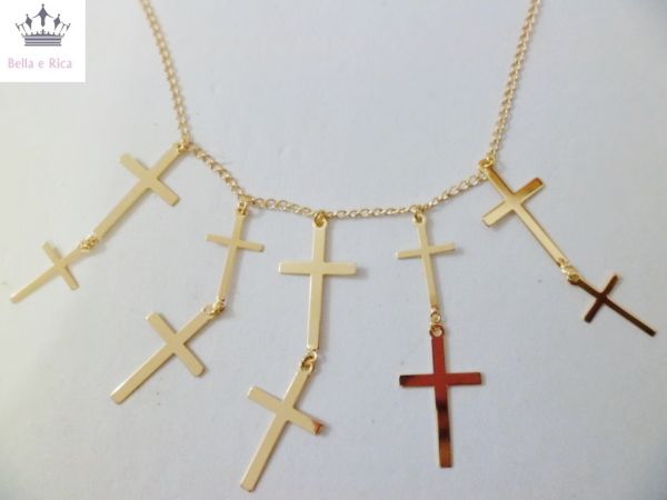 Colar de Crucifixo Dourado