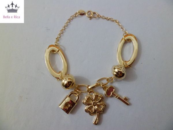 Pulseira com Pingente Variavéis